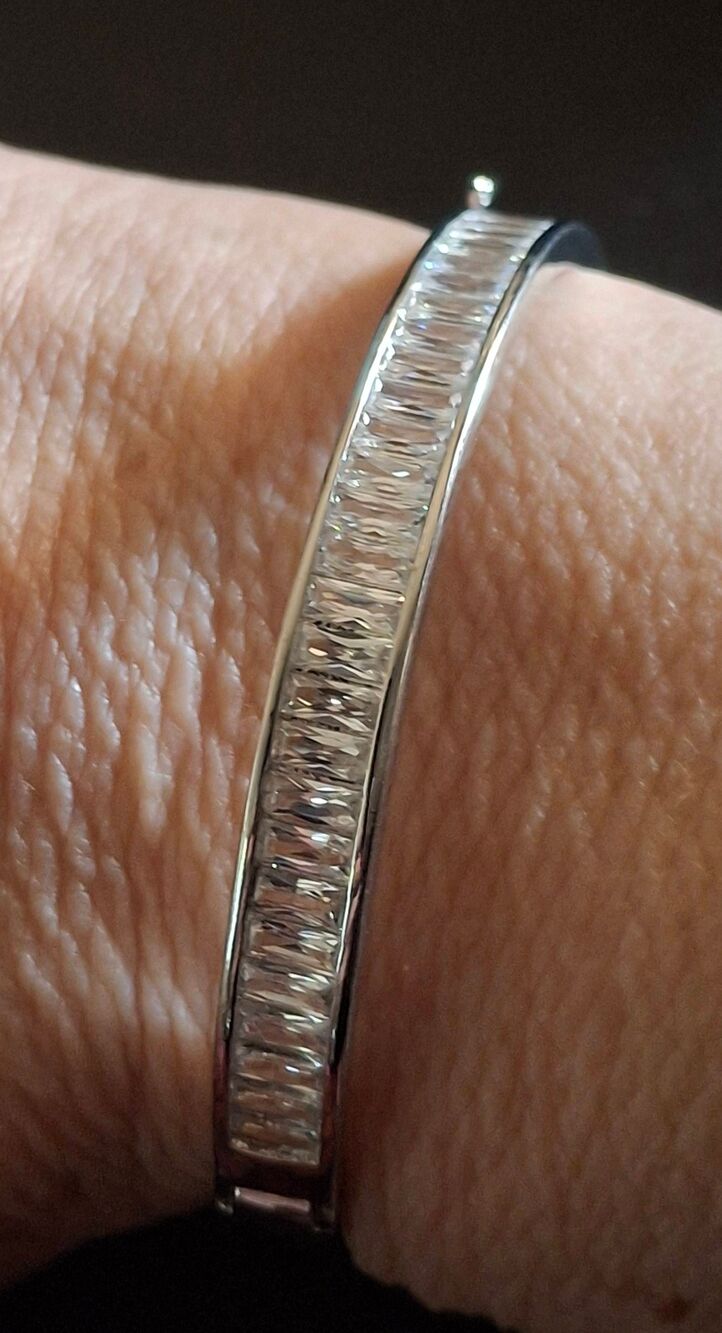 CERTIFIED GRA Genuine Moissanite Diamond 11.8 Ct.VVS1 Baguette Bangle Bracelet - Picture 4 of 12